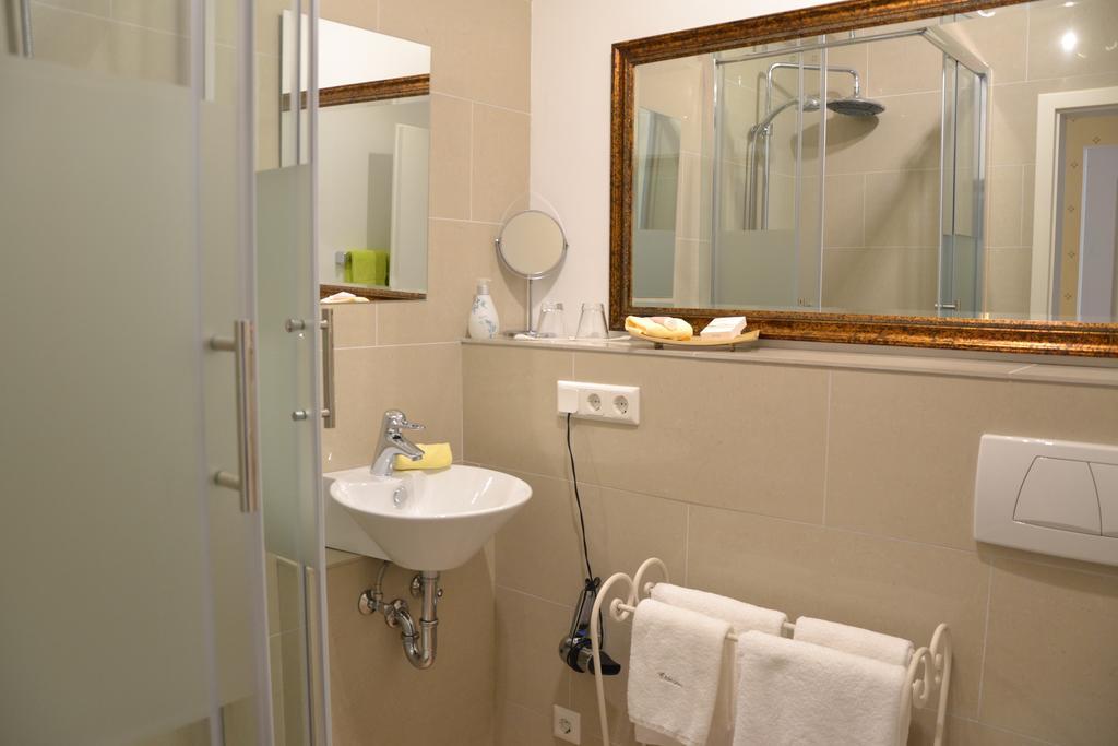 Christian Gartenhotel Nieder-Olm  部屋 写真