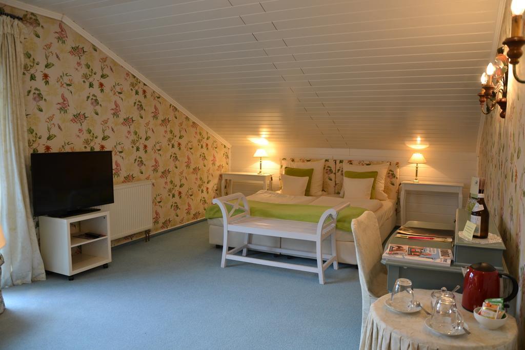 Christian Gartenhotel Nieder-Olm  エクステリア 写真